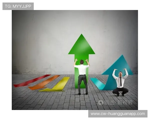 “获利于扑救球”算犯规吗？规则如何界定二次触球与获利边界