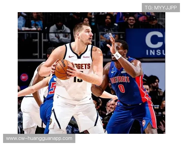 保罗挡拆组织牵制约基奇，较单打更多创造三分机会