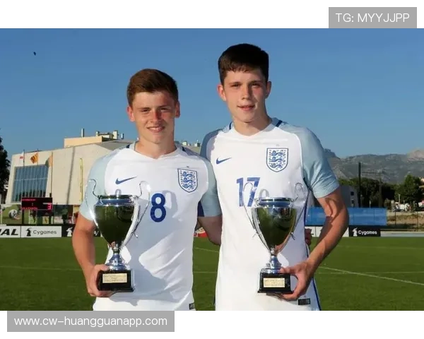 帕尔默与福登青训出身进攻效率与战术角色对比分析