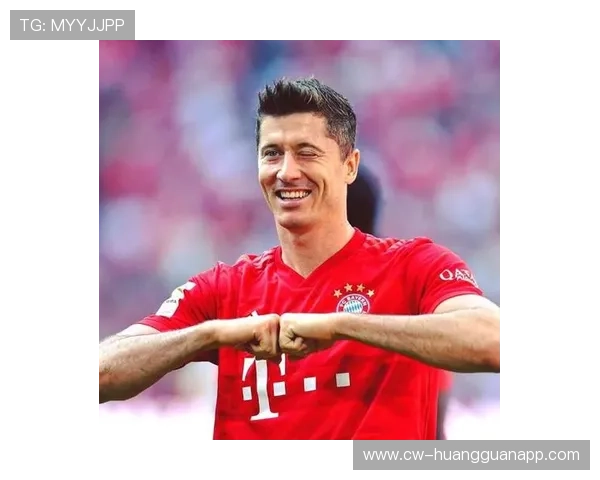 莱万这衣柜到底要不要了，鞋子多得开个二手店算了吧