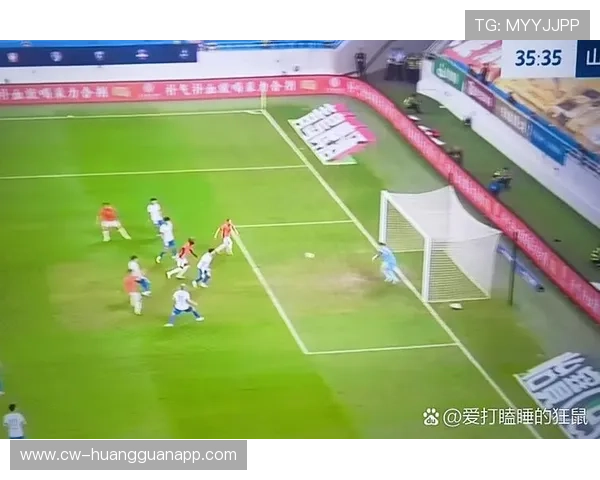 VAR回看流程：裁判如何决定是否推翻场上判罚？